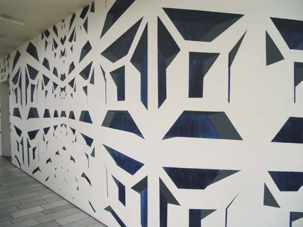 concrete gated / acryl-wall 260cm x 1000cm  kma 36 glaskasten berlin